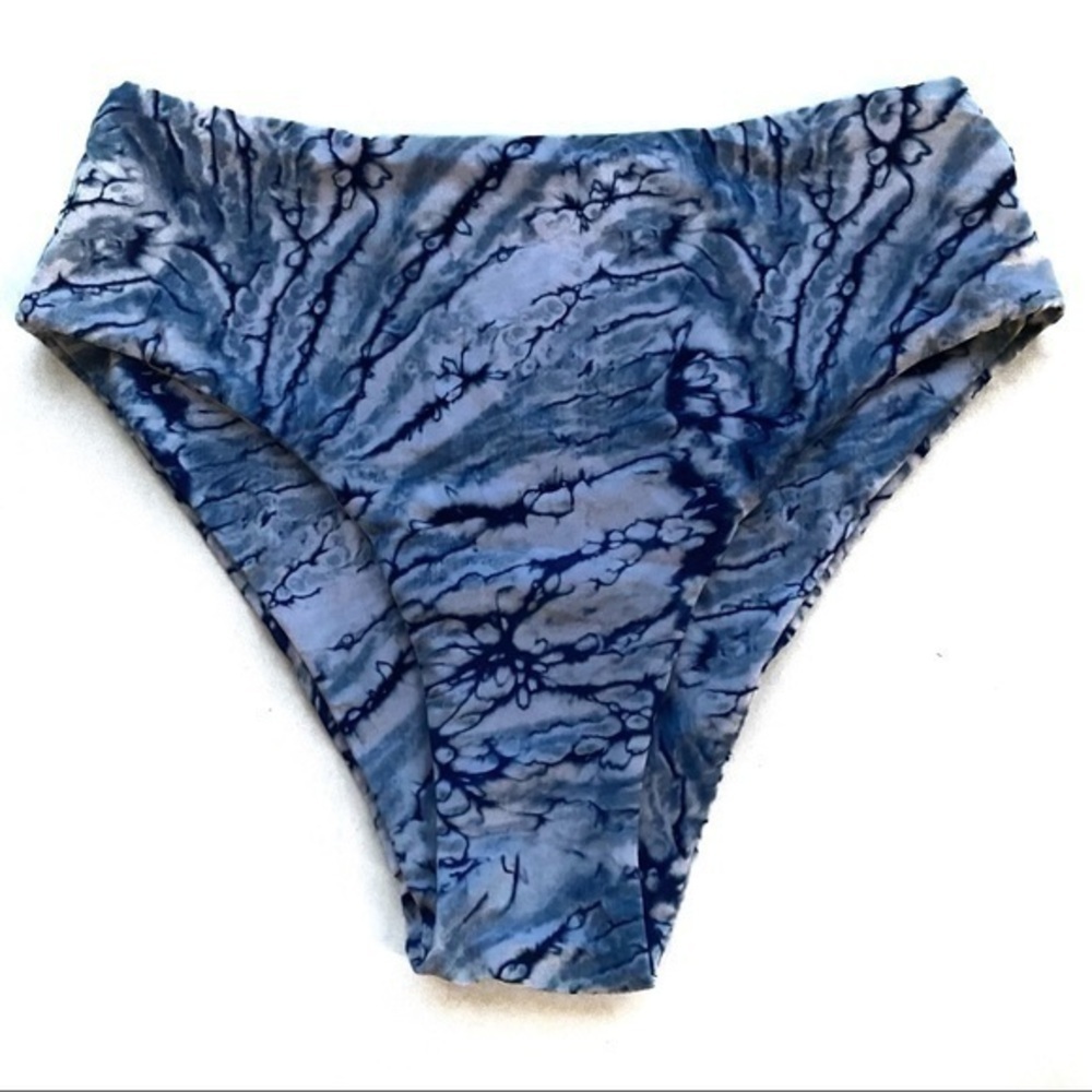 SHEIN Blue White Tie-Dye Bikini Bottoms Size Small NWOT